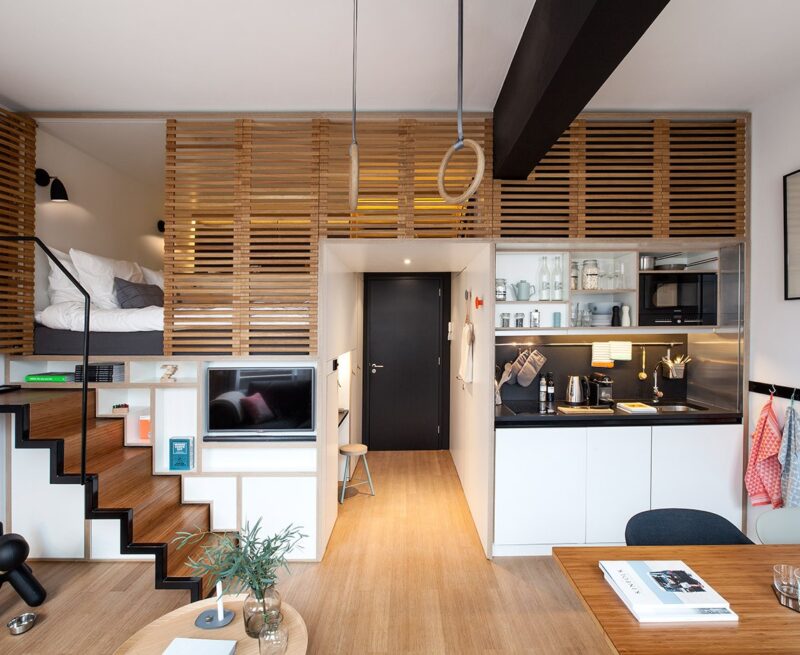 wood-paneling-apartment